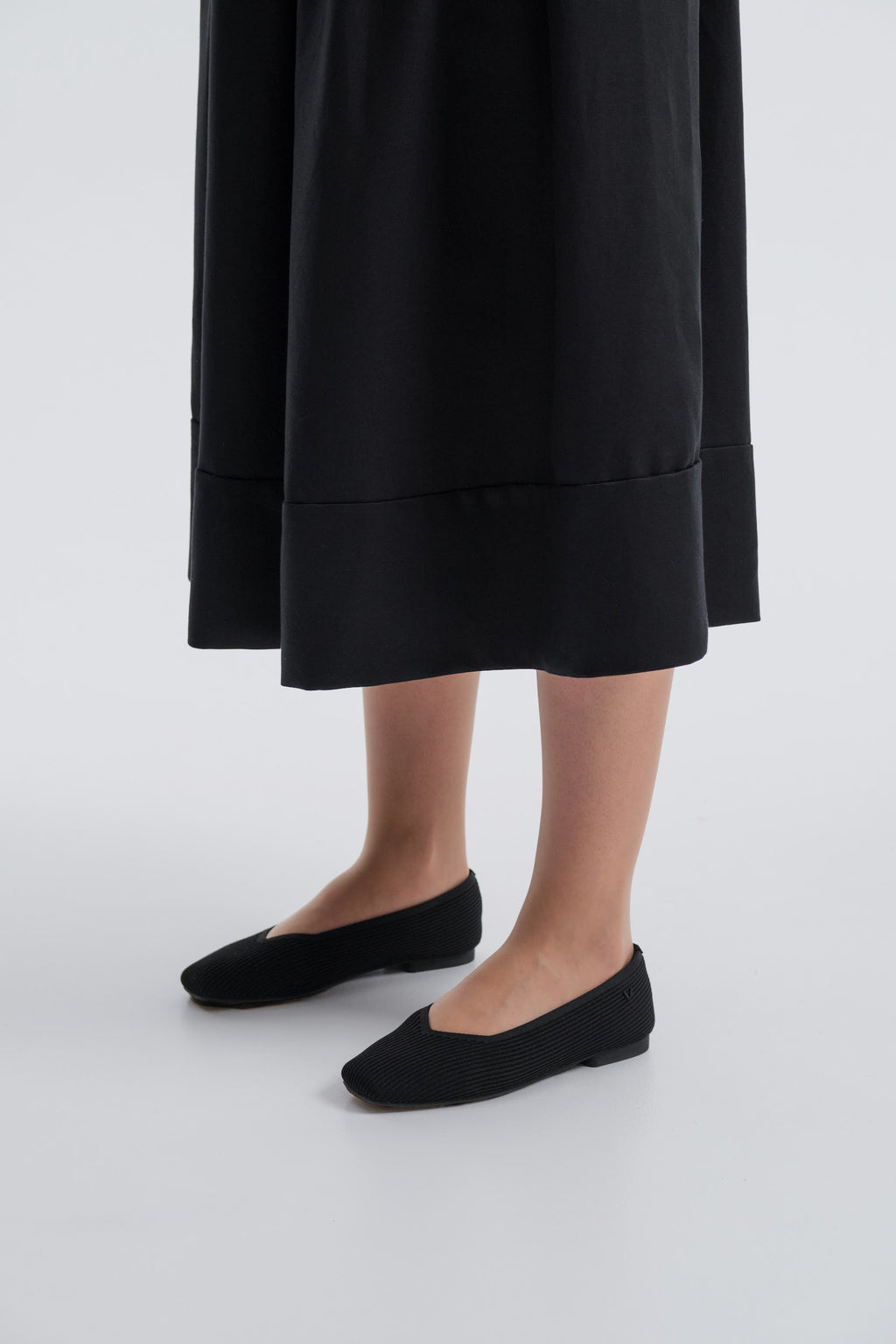 Milos Noir Midi Skirt